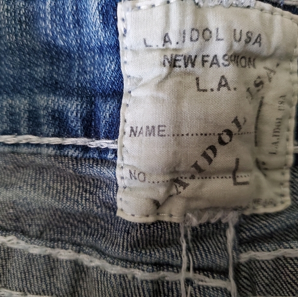 Shorts - Picture 4 of 7